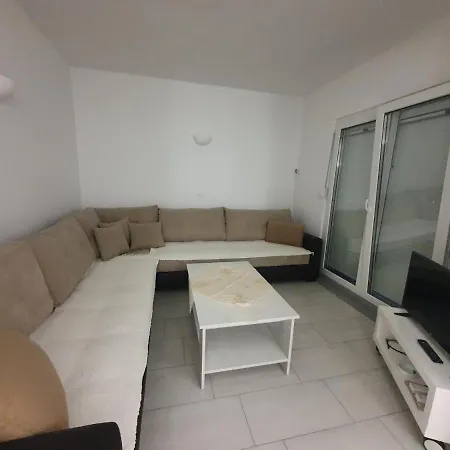 Telalovic アパート