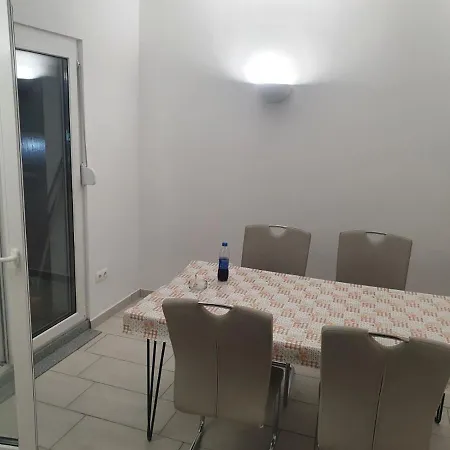 アパート Telalovic *