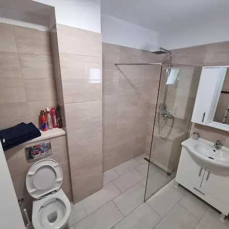 アパート Telalovic *